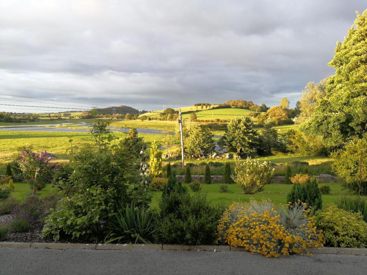 Tower View Lodge Ennis Esterno foto